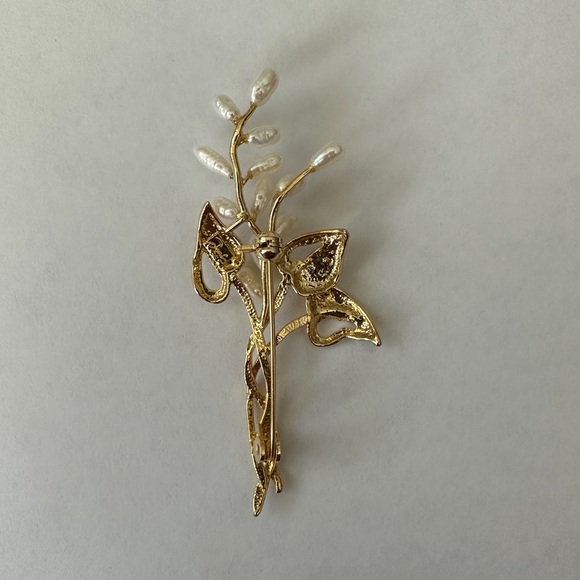 Signed Duri©️Freshwater Pearl Brooch - Picture 4 of 16